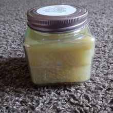 Load image into Gallery viewer, Juicy apples scented candle
