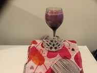 Boss Queen Enchanted pearls scented wine glass candle