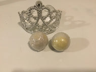 Mint chocolate chip bath bombs