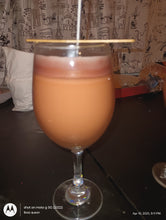 Load image into Gallery viewer, Lady mahogany scented wine glasses
